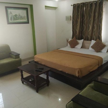 Sairam Residency Hotel Tirupati Buitenkant foto